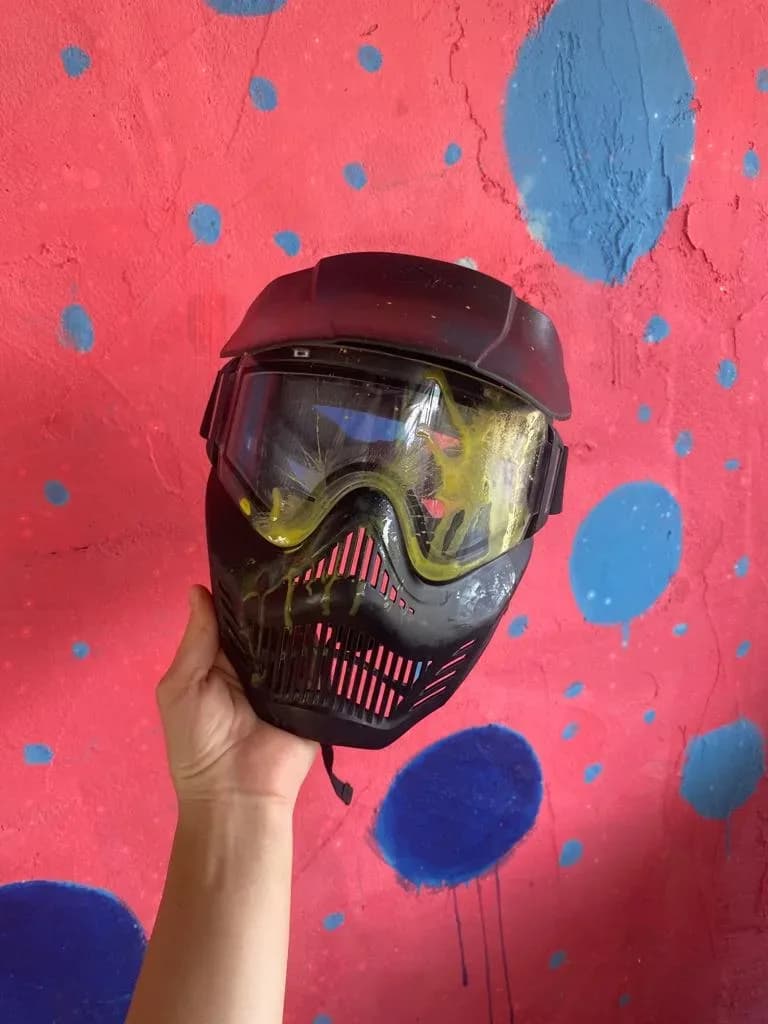 Boyalı paintball kaskı